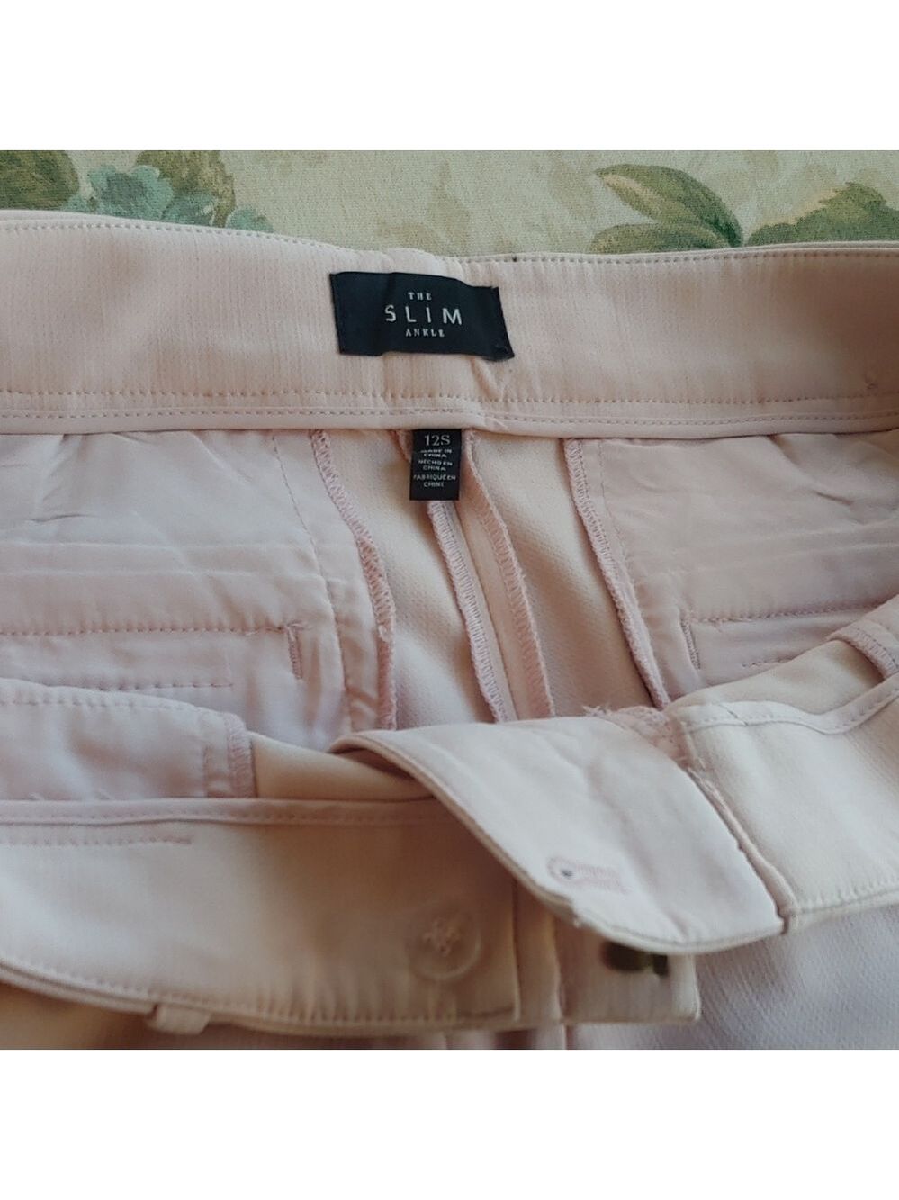 White House Black Market Slim Ankle Pants in Light Pink Women's size 12 Short - Picture 11 of 14